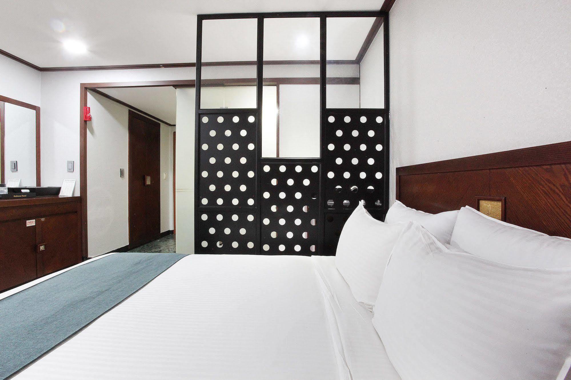 Noblesse Hotel Jeju Dış mekan fotoğraf